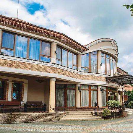 Charda Hotel